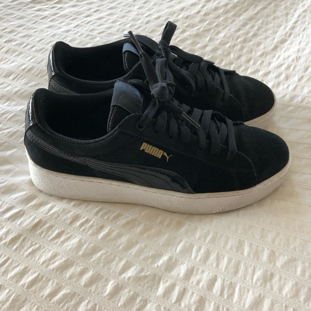 Puma Black Sneakers - Picture 3 of 5